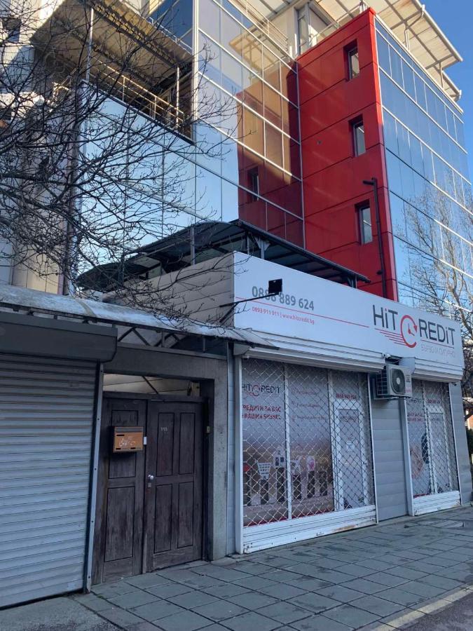 Lilia 3 Self-Check In Apartment With Hot Water Despite Prevention In The Neighborhood, Food And Drink Shop Open Until 10 Pm And Free Parking Area Next Ot 24 Hours Food And Drink Shop And Free Parking Area Sofia Buitenkant foto
