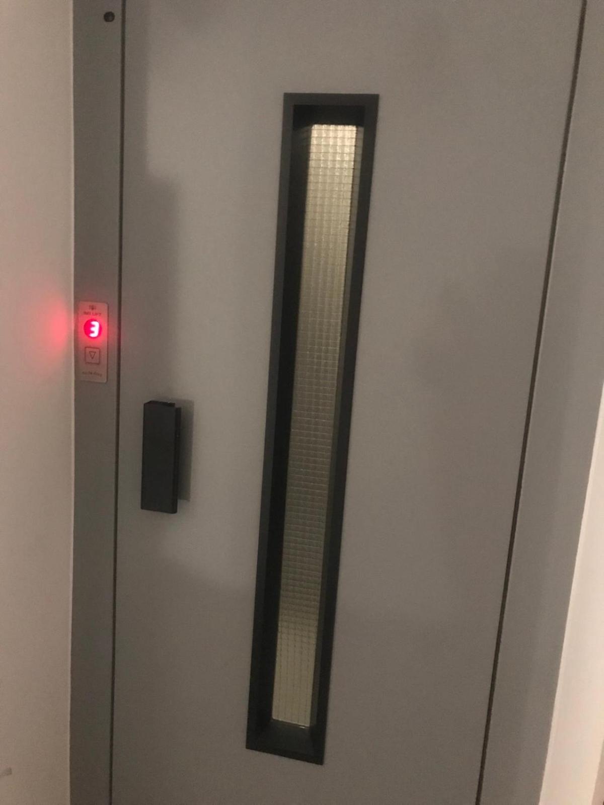 Lilia 3 Self-Check In Apartment With Hot Water Despite Prevention In The Neighborhood, Food And Drink Shop Open Until 10 Pm And Free Parking Area Next Ot 24 Hours Food And Drink Shop And Free Parking Area Sofia Buitenkant foto