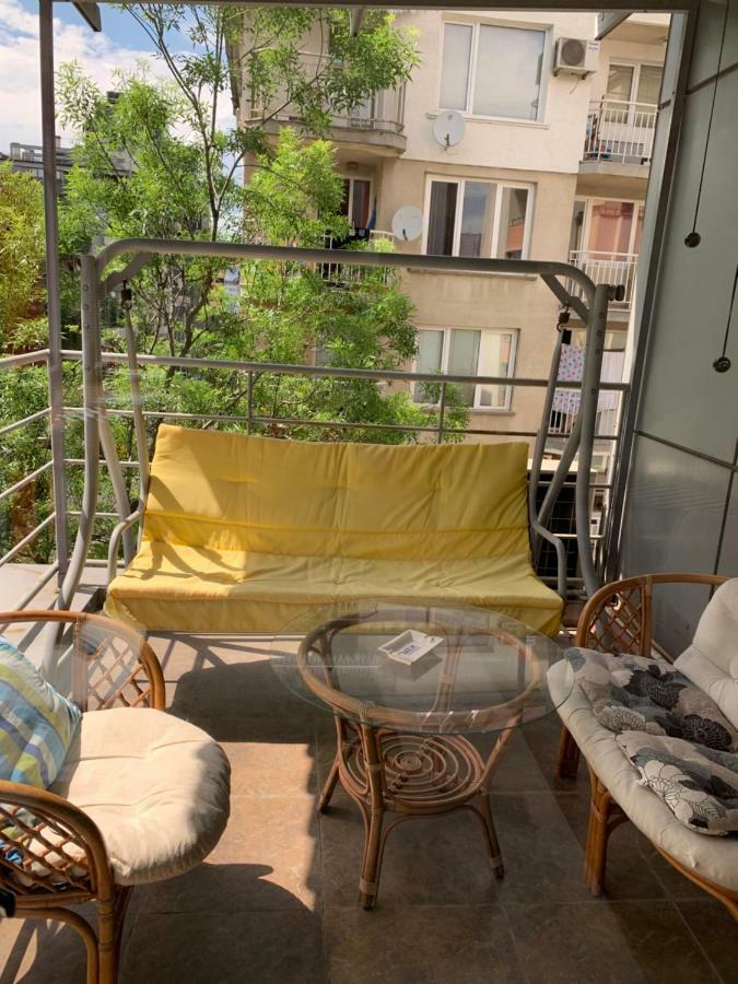 Lilia 3 Self-Check In Apartment With Hot Water Despite Prevention In The Neighborhood, Food And Drink Shop Open Until 10 Pm And Free Parking Area Next Ot 24 Hours Food And Drink Shop And Free Parking Area Sofia Buitenkant foto