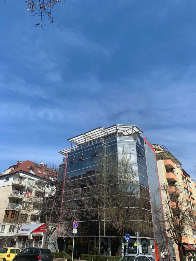 Lilia 3 Self-Check In Apartment With Hot Water Despite Prevention In The Neighborhood, Food And Drink Shop Open Until 10 Pm And Free Parking Area Next Ot 24 Hours Food And Drink Shop And Free Parking Area Sofia Buitenkant foto